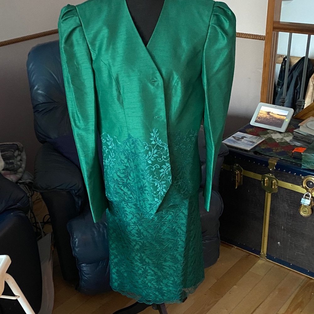 Beautiful Vintage Jade Green Lace Covered suit